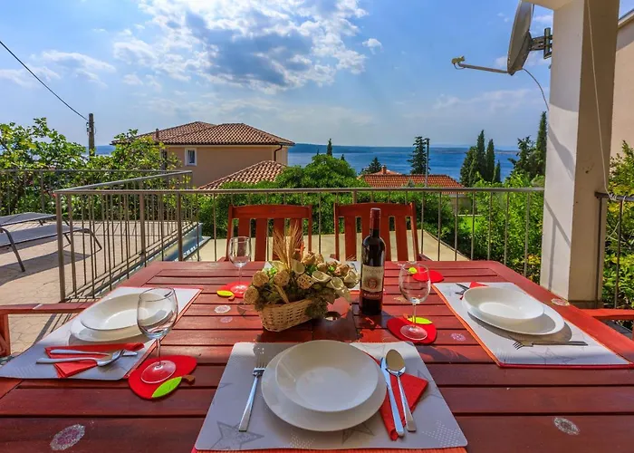 アパート Bartulin ツリクヴェニツァ