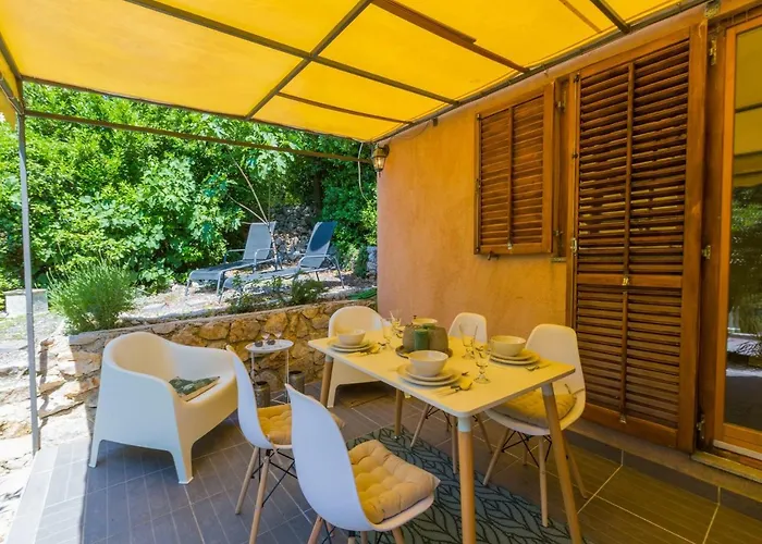 アパート Bartulin